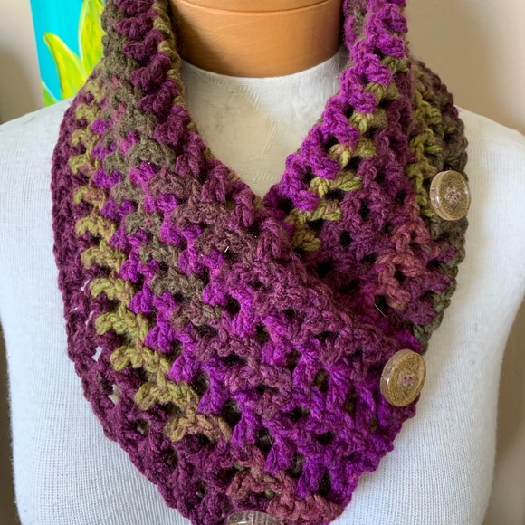Versatile scarf - Picture 3 of 9
